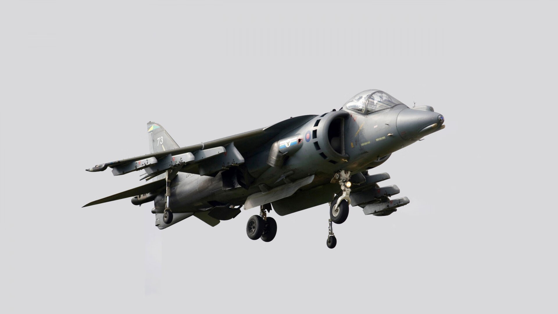 国足关键节点换人策略成功率趋势,国足换场地原因