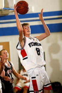 爱游戏app-各大豪门主帅战术风格全面对比，各大豪门球衣