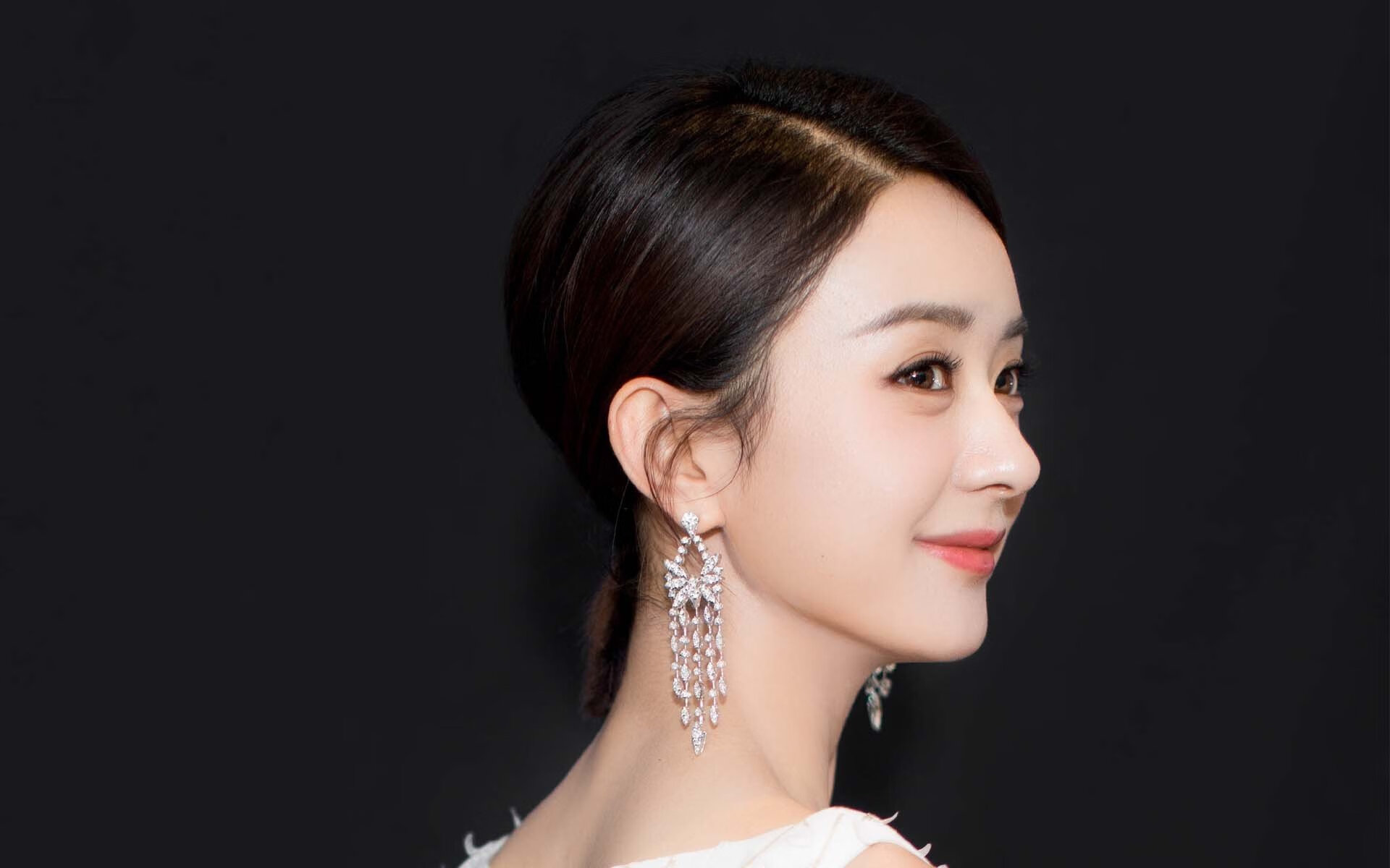 塔特在比赛中展现的高强度压迫防守,为袋鼠队带来优势