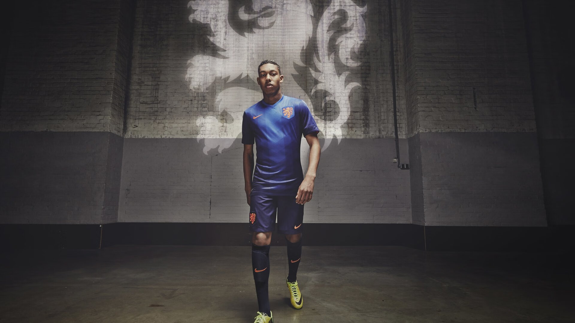 足球主题纪录片记录国足奋斗历程，国足 纪录片